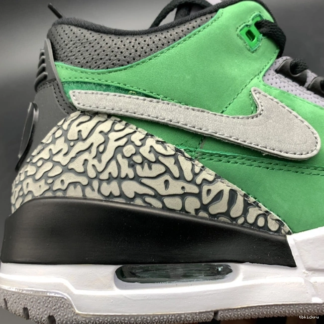 Cheap TBK Tinker Jordan shoes AJ3 Air Retro PE 867493 Oregon 3 Ducks 0704